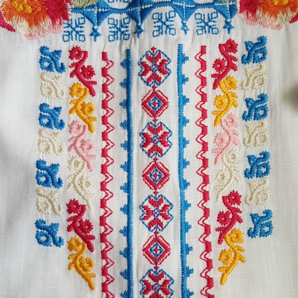 Last Embroidered White Tunic - Picture 4 of 4